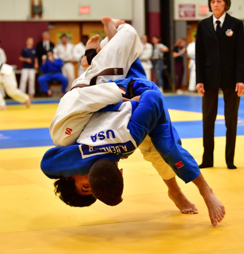 Ari Berliner (blue) throwing opponent on the way to 73kg Gold.  Photo by Lou DiGesare/realjudo.net. 