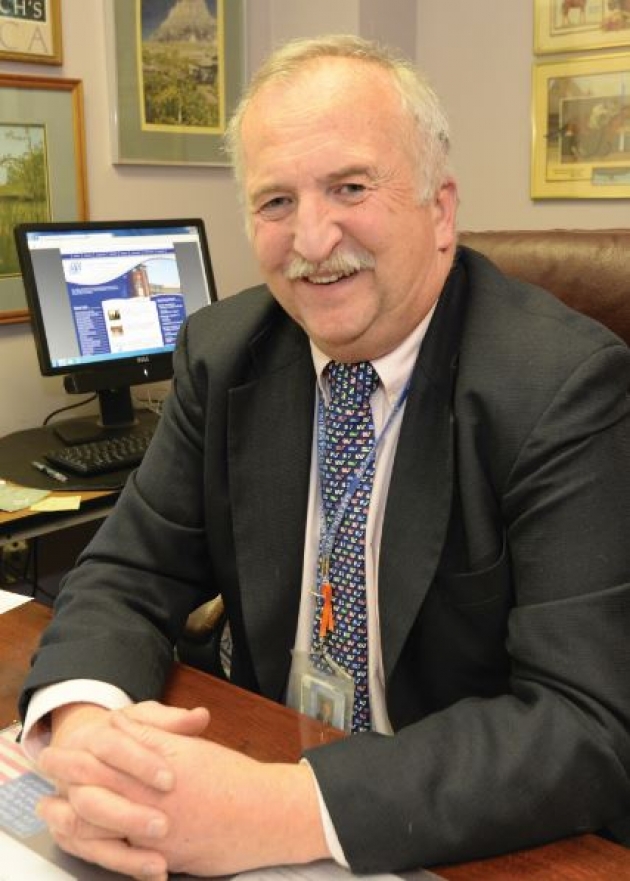 Maple Avenue Principal Stuart Byrne will retire at the end of December. 