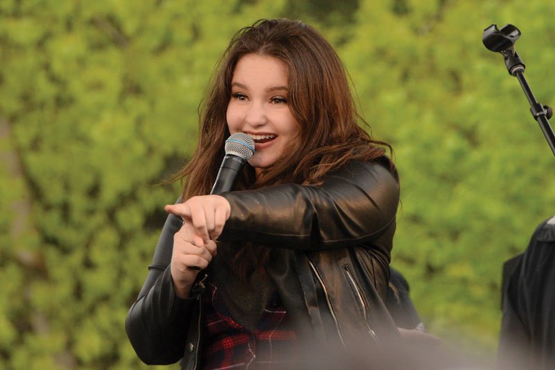 Madison VanDenburg performs at The Crossings of Colonie in a “homecoming” on Tuesday, May 14, 2019, in advance of Sunday’s appearance as a finalist on the “American Idol” TV show. Photo by SuperSource Media, LLC.