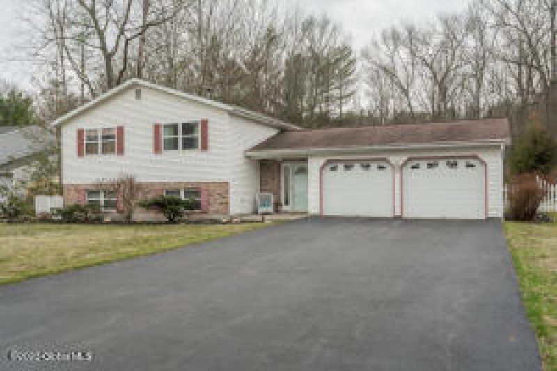 This beautiful home at 15 Pinehollow Dr Ballston Spa  was listed by Carol Raike of Roohan Realty and sold for $450,000.