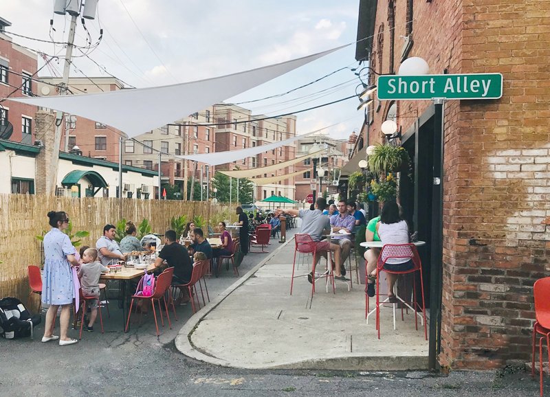 The community enjoyed the expanded outdoor seating this past weekend. Photo courtesy of Erin Maciel.