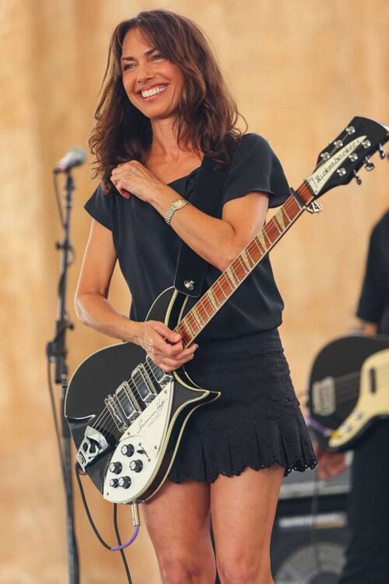 Susanna Hoffs, with Rickenbacker. Hoffs will discuss her debut novel and her life in the arts in a free event on Nov. 9 at the University of Albany. Photo: suzannahoffs.com. 