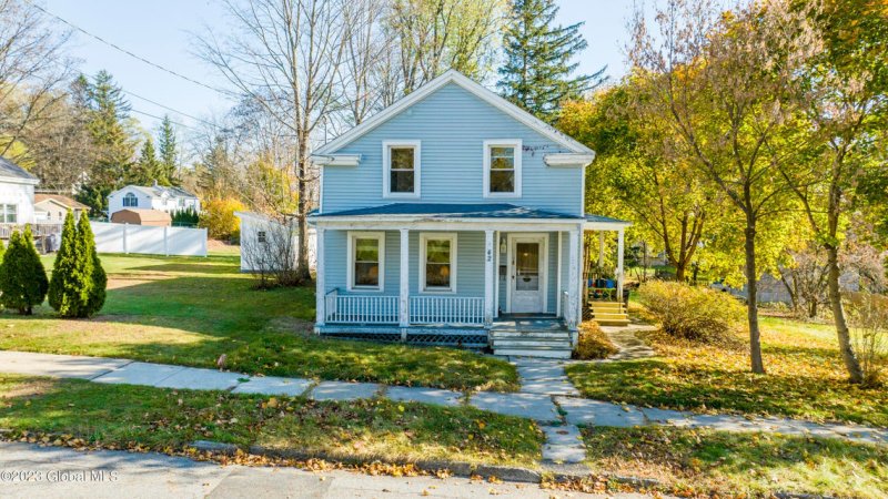This charming home at 42 Center St in Ballston Spa was listed by  Anny O&#039;Neill from Roohan Realty and sold for $185,000. 