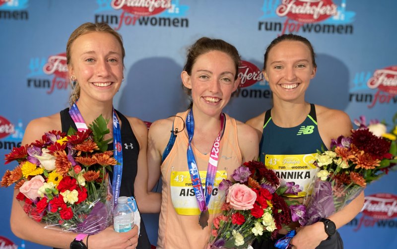 Left to right: Cara Sherman (2nd), Aisling Cuffe (1st), and Annika Sisson (3rd). Photo by Cindy Schultz.