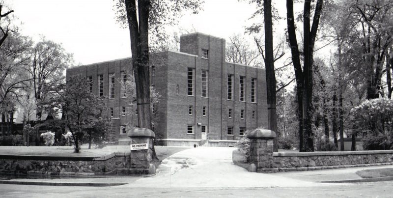 Former 2 Union Avenue, Empire State College Administration Building. Photo courtesy of the Saratoga Springs History Musuem.