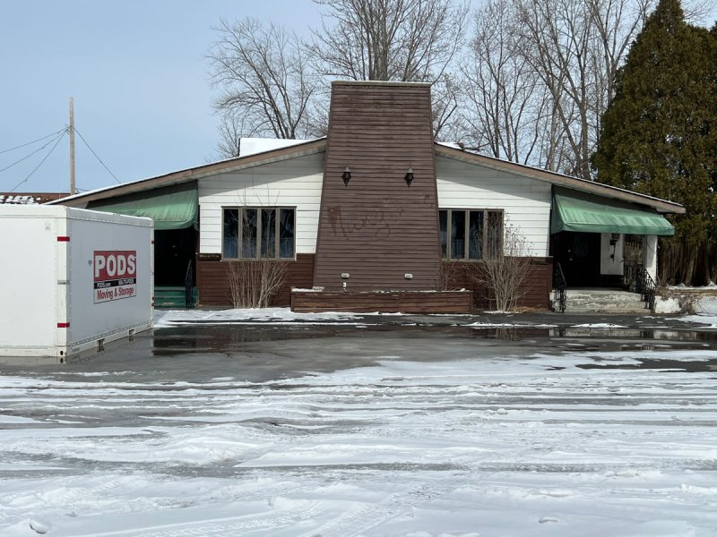 The former Mangino’s Ristorante. Photo by Dylan McGlynn.