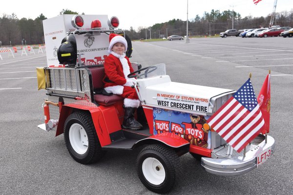 The 9th Annual Convoy for Tots was held across Saratoga on Sunday Nov. 13, 2022. Photo by Super Source Media Studios. 