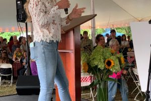 Horse Racing Celebs Party at Backyard BBQ, For a Cause